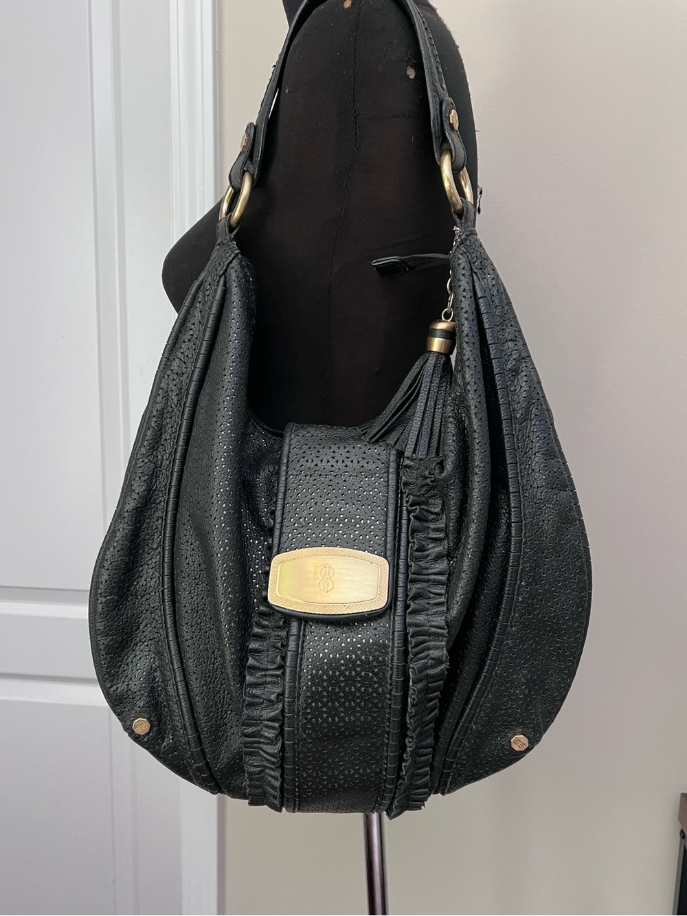 Vintage BILL BLASS lambskin Leather Hobo Laser Cut Black Shoulder Bag